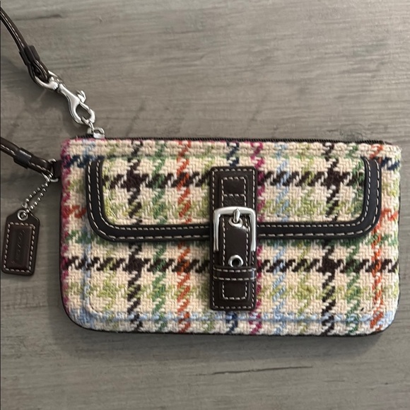 Coach Houndstooth Wristlet with Buckle EUC - Picture 1 of 9